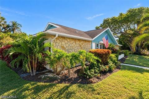 851 Palm View Dr, Naples FL - photo 6 of 34