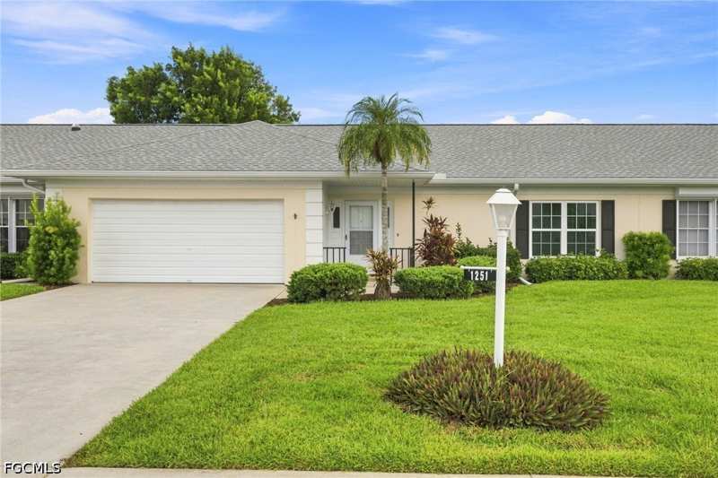 2 bedroom SingleFamilyResidence at 1251 S Brandywine Cir, Brandywine, Fort Myers — photo 1