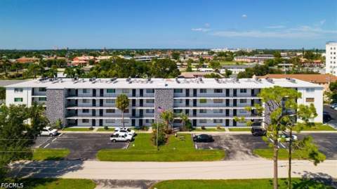 4906 Victoria Dr 413, Cape Coral FL - photo 21 of 27