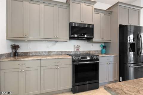 2330 NW 39th Ave, Cape Coral FL - photo 12 of 41