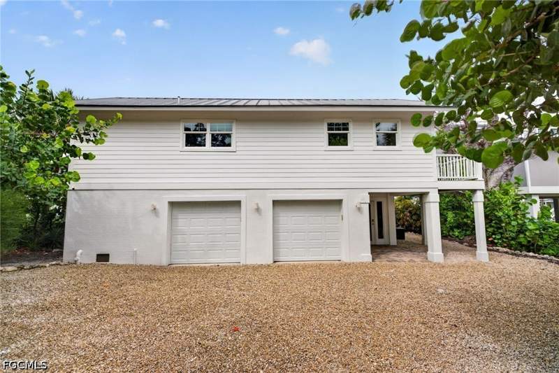 3 bedroom SingleFamilyResidence at 721 Cardium St, Sanibel Shores, Sanibel — photo 4