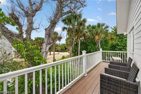 721 Cardium St, Sanibel FL - photo 8 of 42