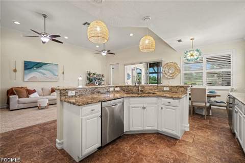 10856 Tiberio Dr, Fort Myers FL - photo 6 of 37