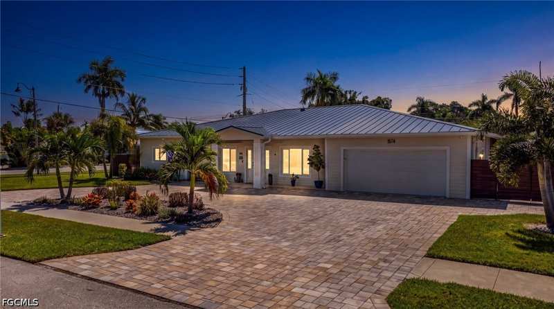 3 bedroom SingleFamilyResidence at 1574 Ricardo Ave, McGregor Estates, Fort Myers — photo 1