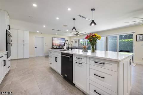 1574 Ricardo Ave, Fort Myers FL - photo 13 of 51