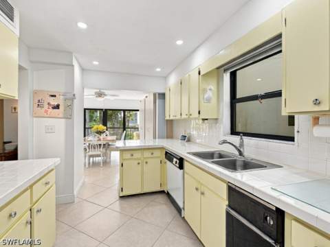 845 Collier Ct 203, Marco Island FL - photo 11 of 34