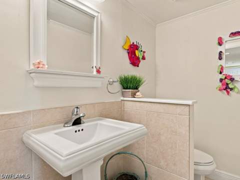 845 Collier Ct 203, Marco Island FL - photo 19 of 34