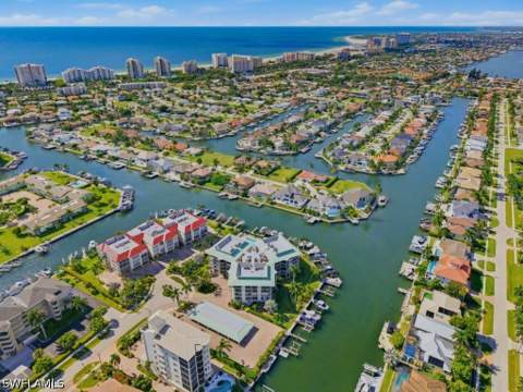 845 Collier Ct 203, Marco Island FL - photo 24 of 34