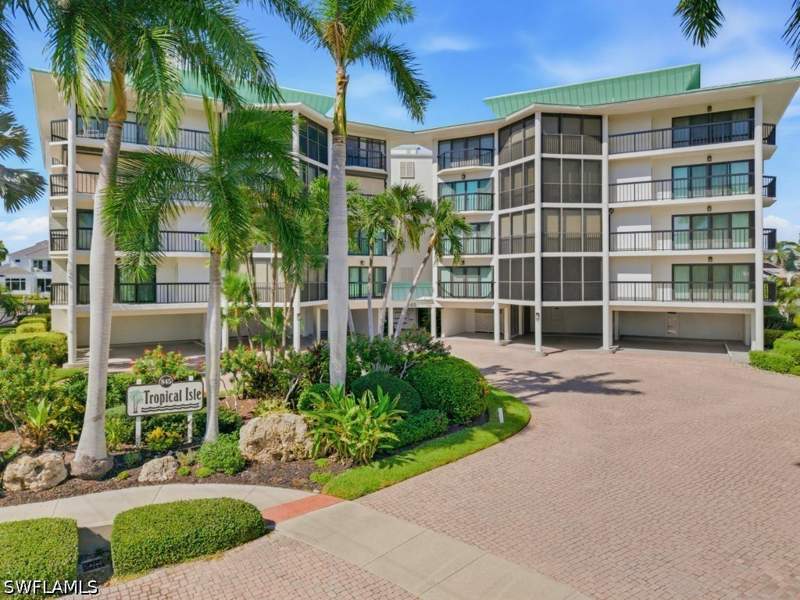 2 bedroom Condominium at 845 Collier Ct 203, Tropical Isle, Marco Island — photo 4