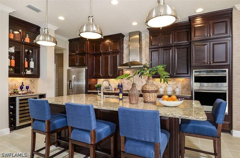 3 bedroom SingleFamilyResidence at 11532 Verandah Palm Court Dr, Heritage Preserve, Fort Myers — photo 4