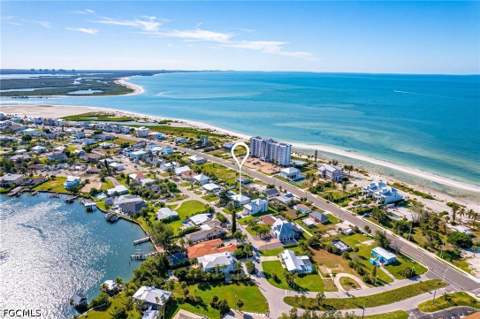7842 Buccaneer Dr, Fort Myers Beach FL - photo 10 of 48