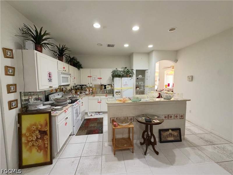 4 bedroom SingleFamilyResidence at 269 Bethany Home Dr, Bethany Trace, Lehigh Acres — photo 5