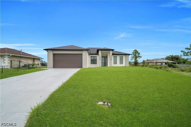 3 bedroom SingleFamilyResidence at 3308 10th St SW, Lehigh Acres, Lehigh Acres — photo 1