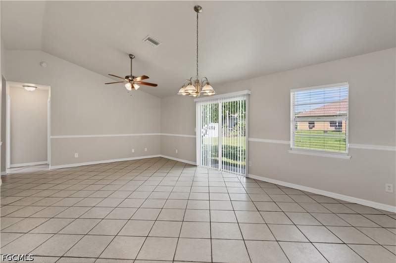 3 bedroom SingleFamilyResidence at 317 NE 10th St, Cape Coral, Cape Coral — photo 5
