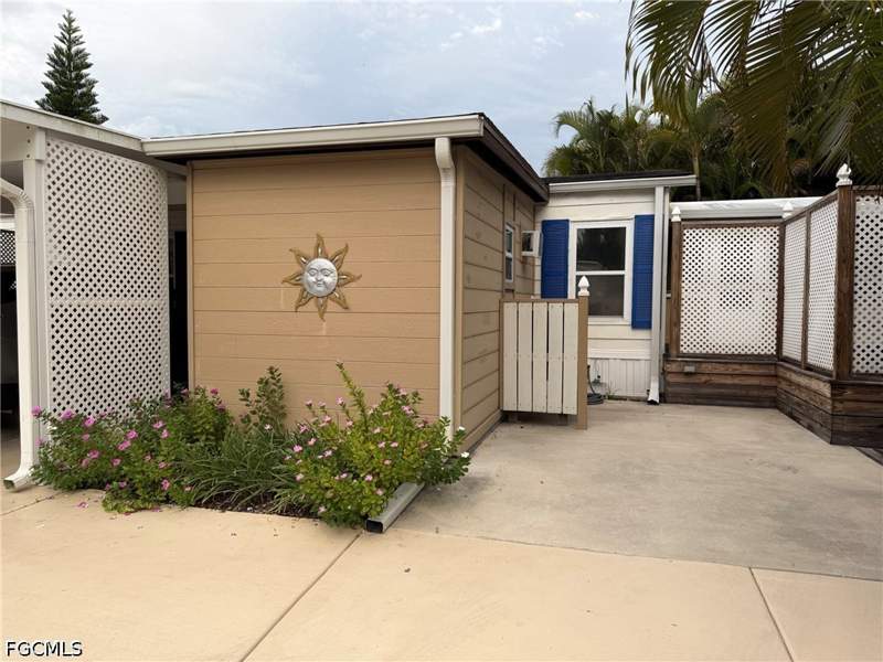 2 bedroom ManufacturedHome at 5029 Gulfgate Ln, Pine Island Cove, Other — photo 2