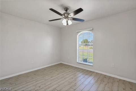 2035 NE 8th Pl, Cape Coral FL - photo 7 of 17
