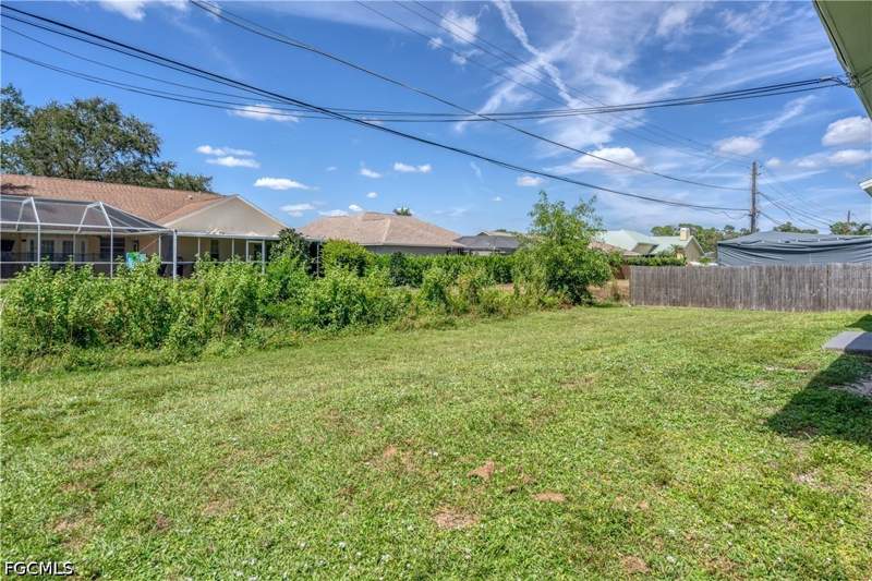 3 bedroom SingleFamilyResidence at 17196 Lee Rd, San Carlos Park, Fort Myers — photo 3