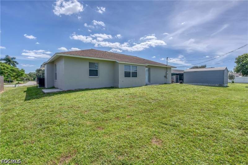 3 bedroom SingleFamilyResidence at 17196 Lee Rd, San Carlos Park, Fort Myers — photo 4