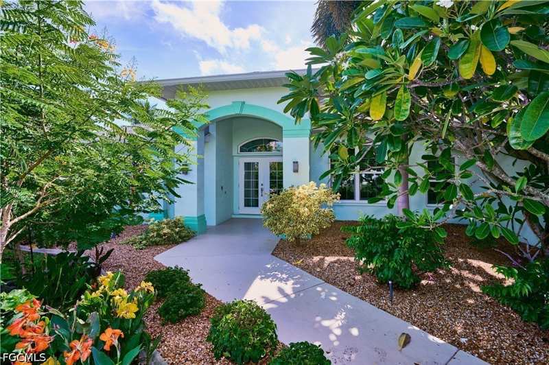 2 bedroom SingleFamilyResidence at 3903 SW 1st Pl, Cape Coral, Cape Coral — photo 1