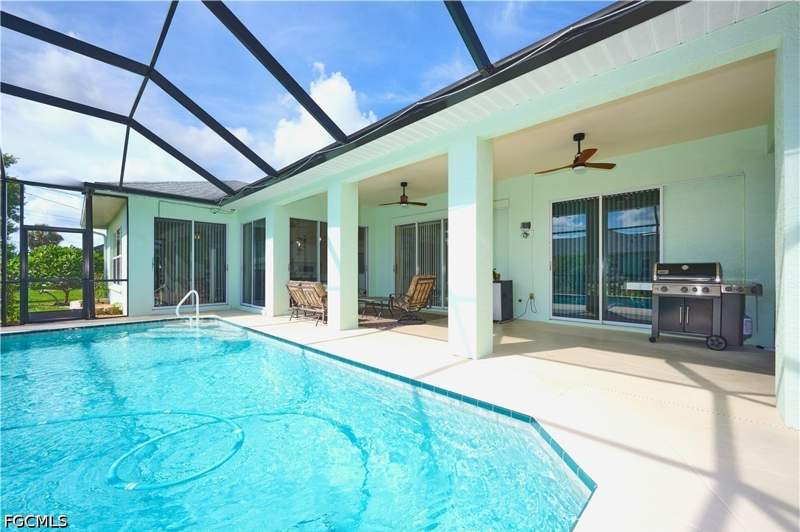2 bedroom SingleFamilyResidence at 3903 SW 1st Pl, Cape Coral, Cape Coral — photo 4