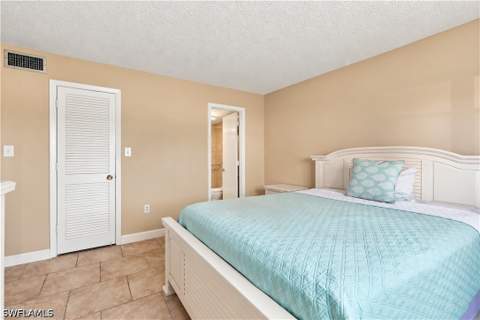 170 Turtle Lake Ct 109, Naples FL - photo 19 of 37