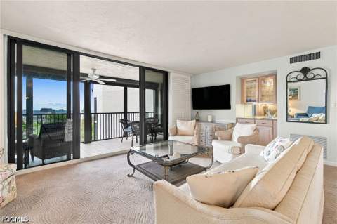 1299 Middle Gulf Dr 223, Sanibel FL - photo 17 of 42