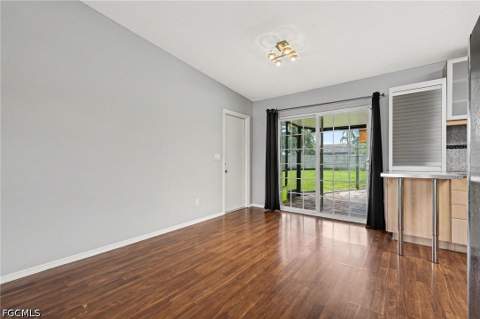 316 SW 19th Ter, Cape Coral FL - photo 6 of 38