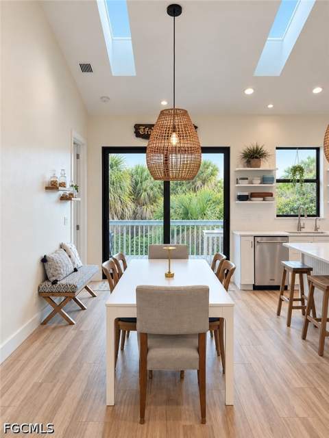 4470 Seagrape Bend Dr, Upper Captiva FL - photo 10 of 32