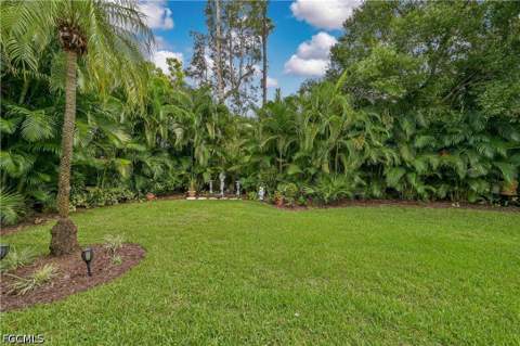 13233 Tall Pine Cir, Fort Myers FL - photo 10 of 35