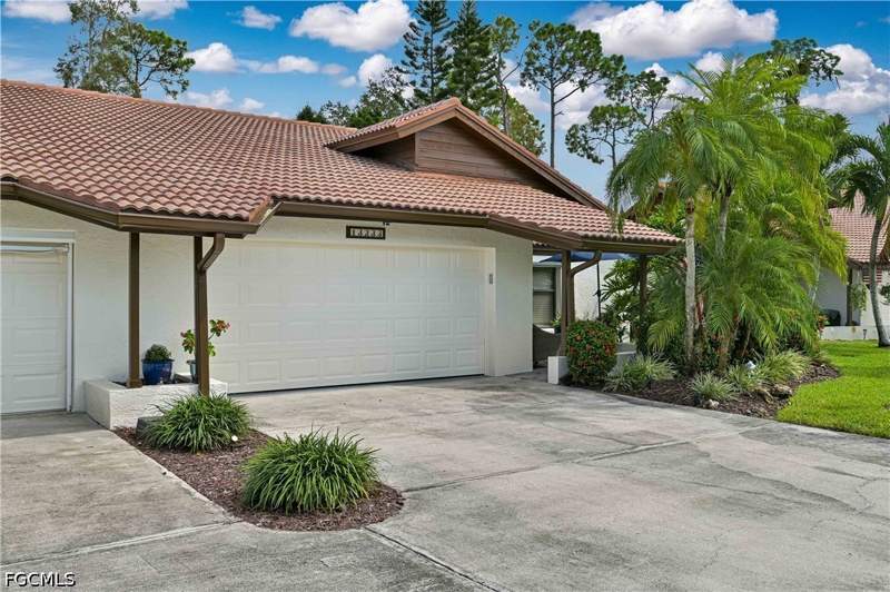 2 bedroom Attached at 13233 Tall Pine Cir, Pinebrook Woods, Fort Myers — photo 3