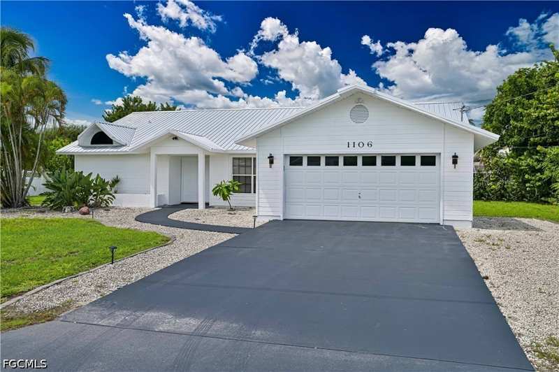 3 bedroom SingleFamilyResidence at 1106 SE 23rd Pl, Cape Coral, Cape Coral — photo 1