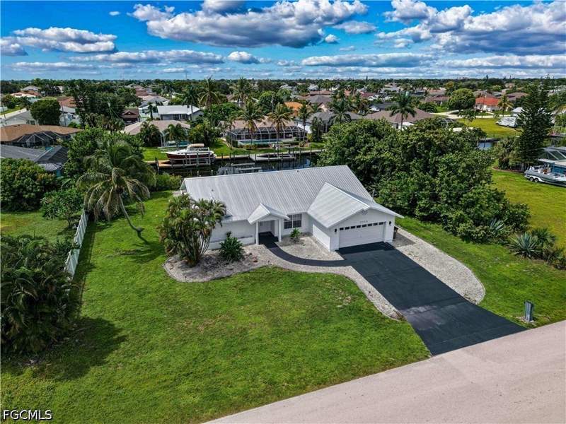 3 bedroom SingleFamilyResidence at 1106 SE 23rd Pl, Cape Coral, Cape Coral — photo 3