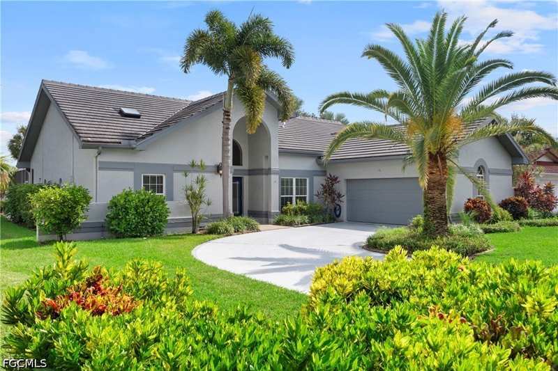 3 bedroom SingleFamilyResidence at 11756 Mahogany Run, Mahogany Run, Fort Myers — photo 1