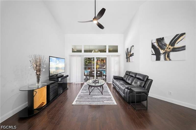 3 bedroom SingleFamilyResidence at 11756 Mahogany Run, Mahogany Run, Fort Myers — photo 2