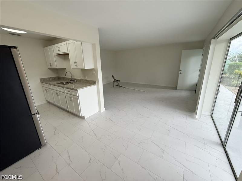 2 bedroom Condominium at 3225 E Riverside Dr 21B, River Garden Condominium, Fort Myers — photo 4