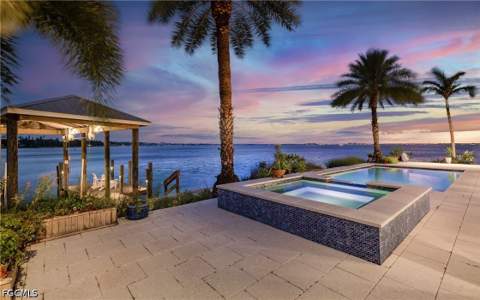 911 Aqua Ln, Fort Myers FL - photo 7 of 50