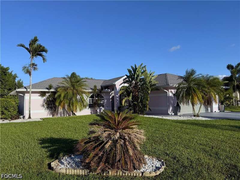 3 bedroom SingleFamilyResidence at 1943 SE 8th Pl, Cape Coral, Cape Coral — photo 1