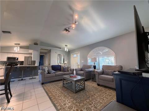 1943 SE 8th Pl, Cape Coral FL - photo 10 of 61