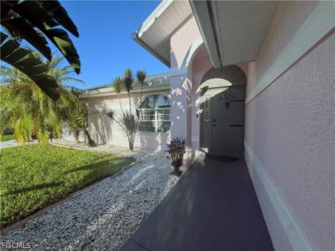 1943 SE 8th Pl, Cape Coral FL - photo 7 of 61