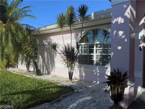 1943 SE 8th Pl, Cape Coral FL - photo 8 of 61