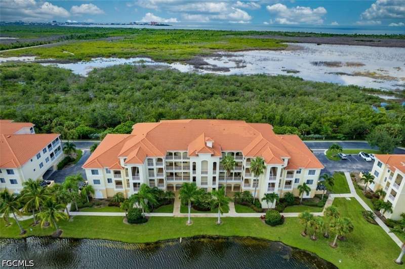 2 bedroom Condominium at 20041 Sanibel View Cir 104, Sanibel View Condo, Fort Myers — photo 2