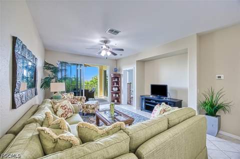 20041 Sanibel View Cir 104, Fort Myers FL - photo 9 of 33
