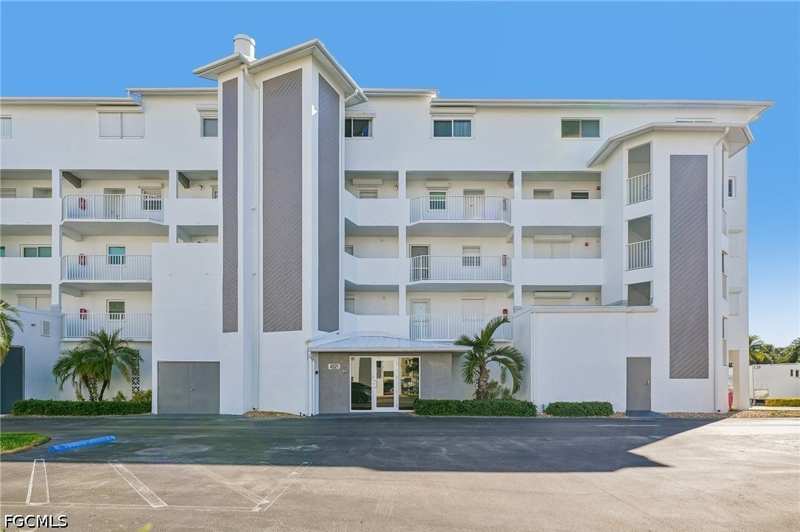 2 bedroom Condominium at 4521 Bay Beach Ln 326, Royal Pelican Townhouse, Fort Myers Beach — photo 1