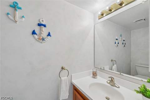 4521 Bay Beach Ln 326, Fort Myers Beach FL - photo 12 of 35