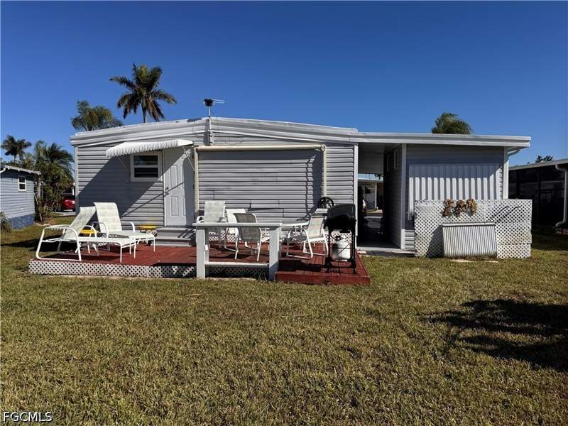 2 bedroom ManufacturedHome at 264 Shoreland Dr, Orange Harbor Mobile Home Park, Fort Myers — photo 2