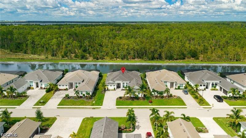 4 bedroom SingleFamilyResidence at 17279 Blue Sapphire Dr, Wildblue, Fort Myers — photo 2