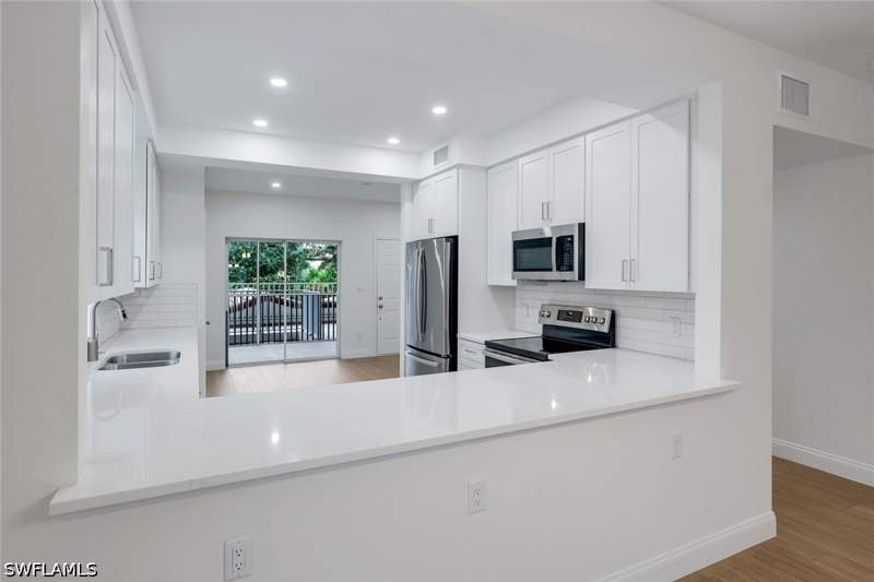 3 bedroom Condominium at 6030 Chardonnay Ln 204, Chardonnay, Naples — photo 4