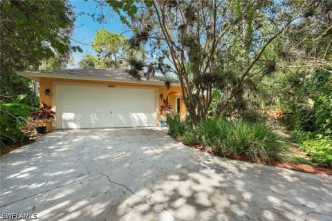 6037 Westport Ln, Naples FL - photo 6 of 27