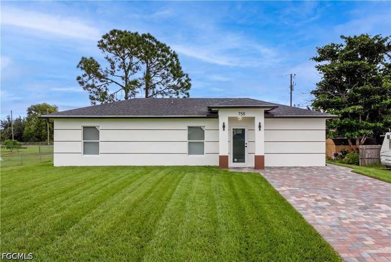 3 bedroom SingleFamilyResidence at 755 Fleming Ave S, Lehigh Acres, Lehigh Acres — photo 1