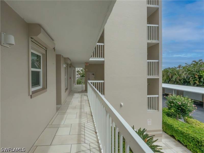 2 bedroom Condominium at 861 S Collier Blvd S202, Essex Of Marco Island, Marco Island — photo 2